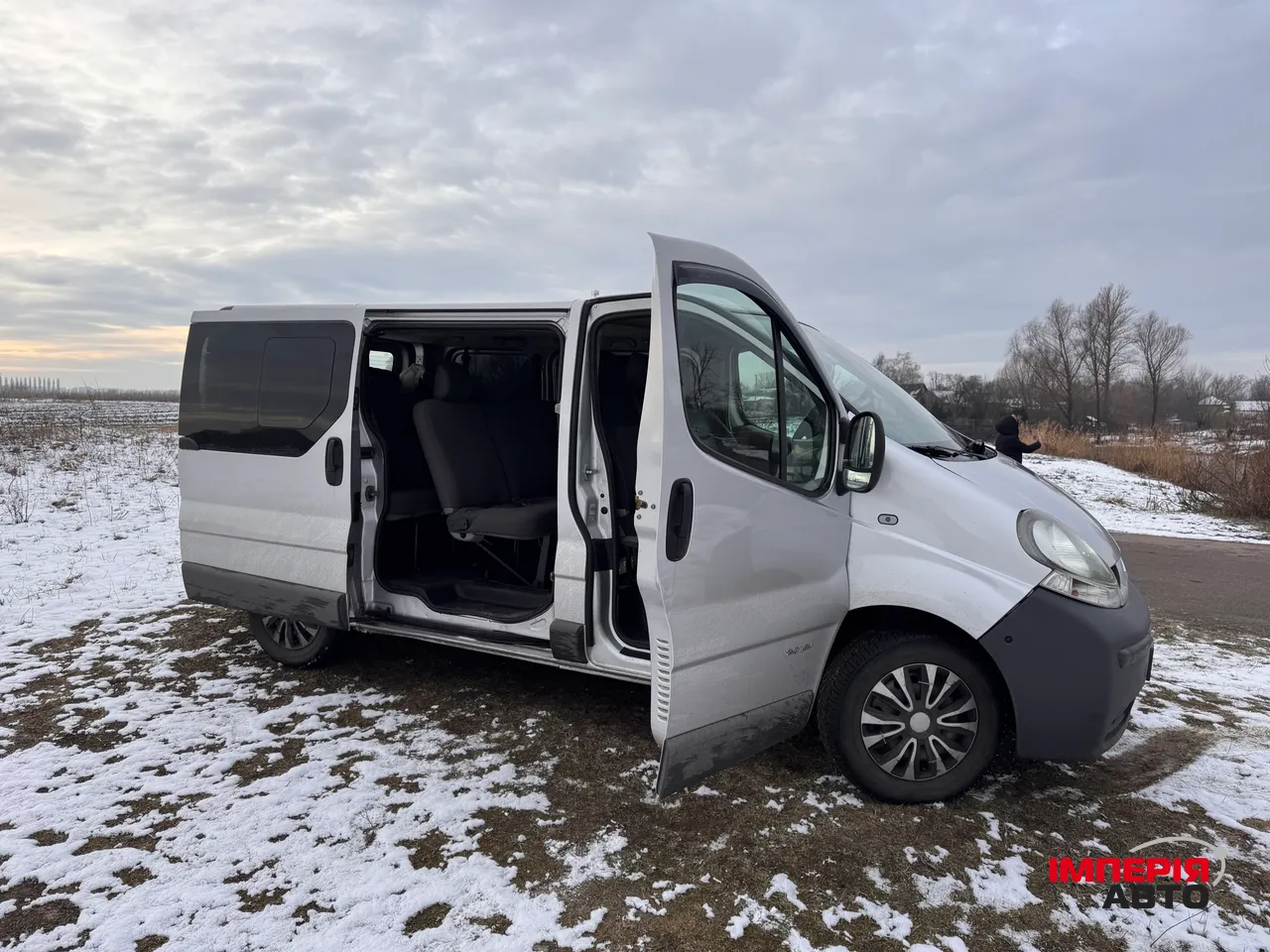 Renault Trafic - фото 6