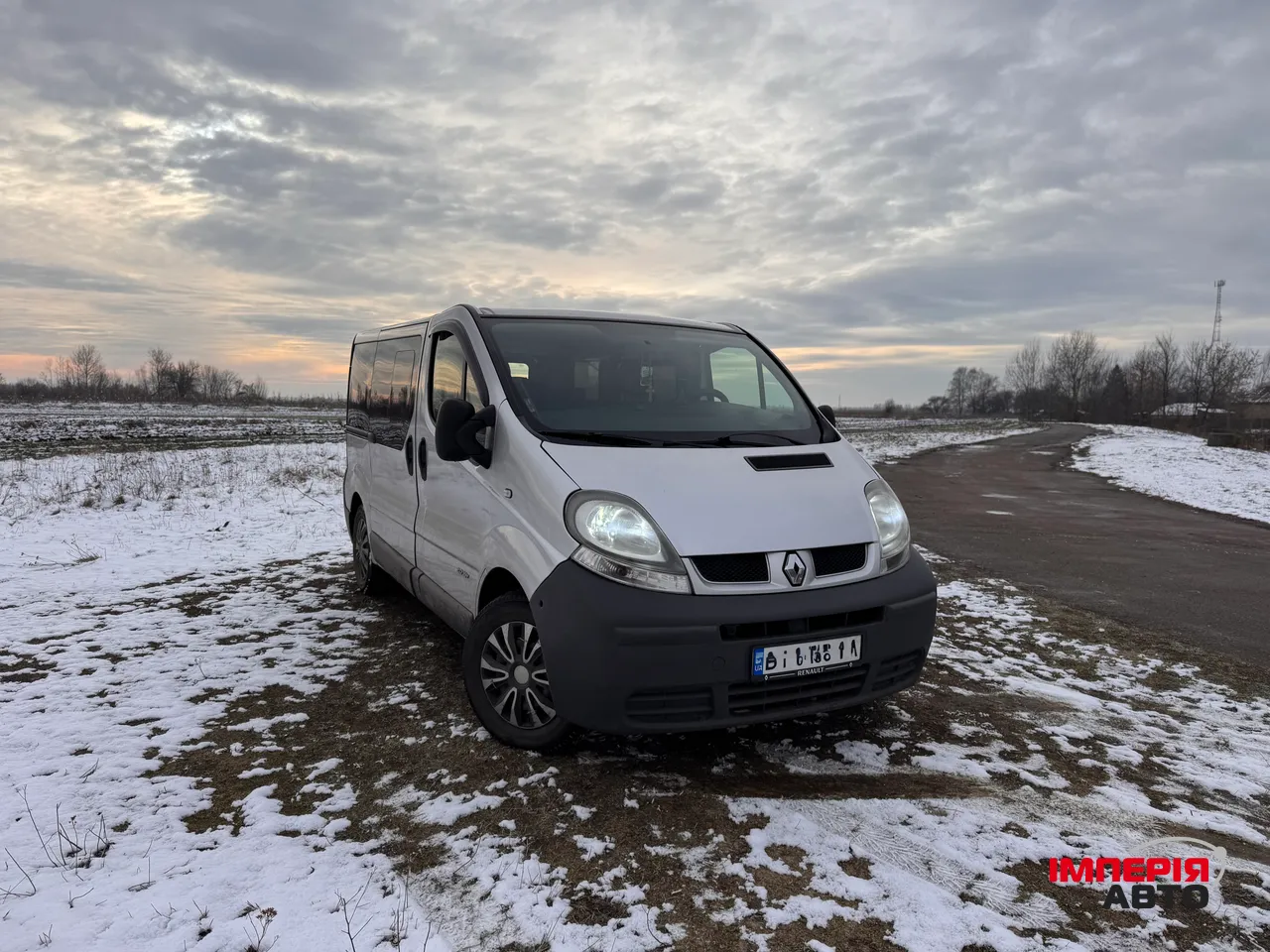Renault Trafic - фото 2