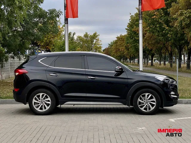 Hyundai Tucson - фото 1