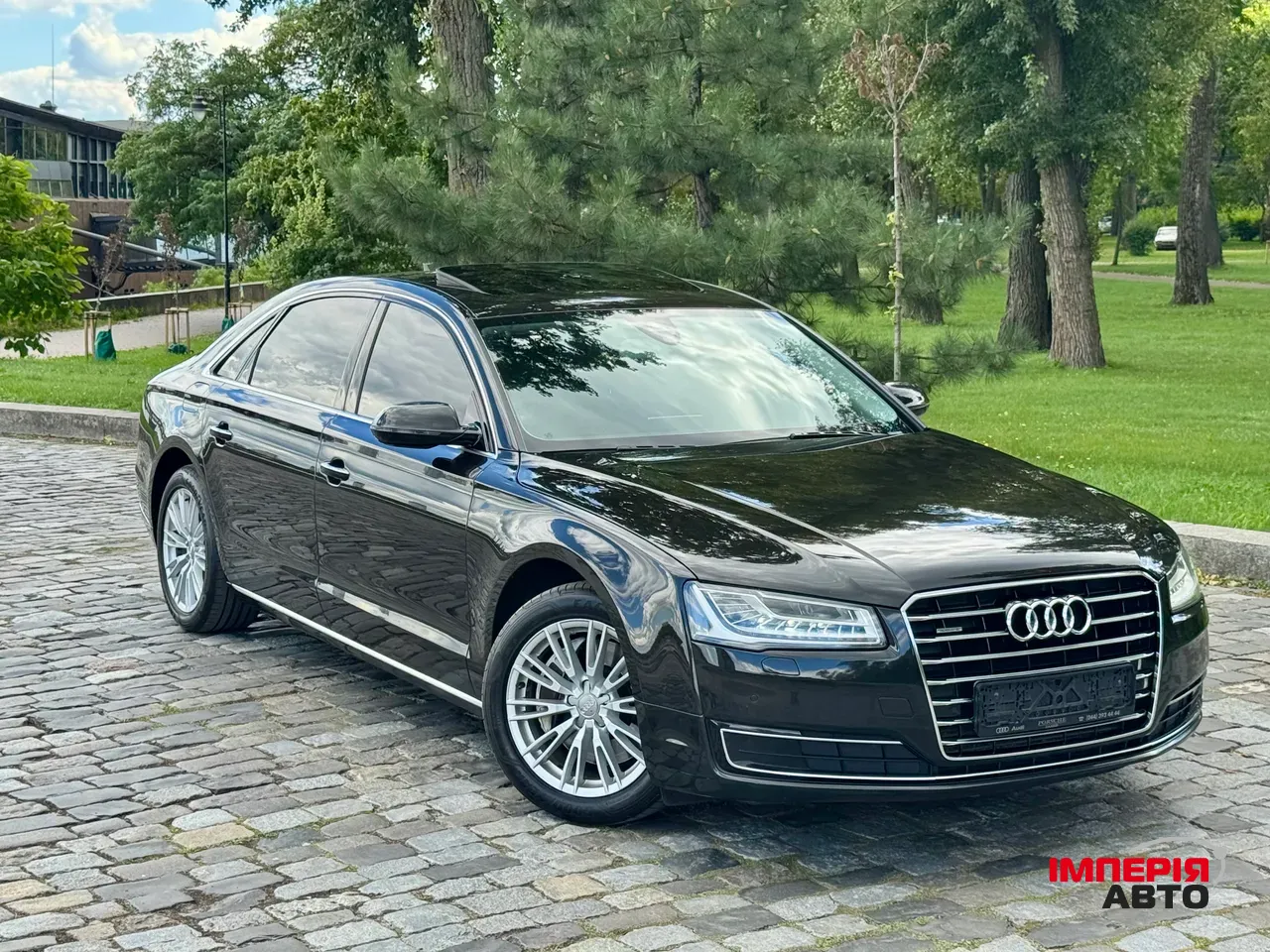 Audi A8 - фото 4