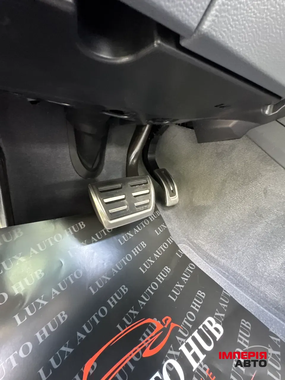 Volkswagen Touareg - фото 25