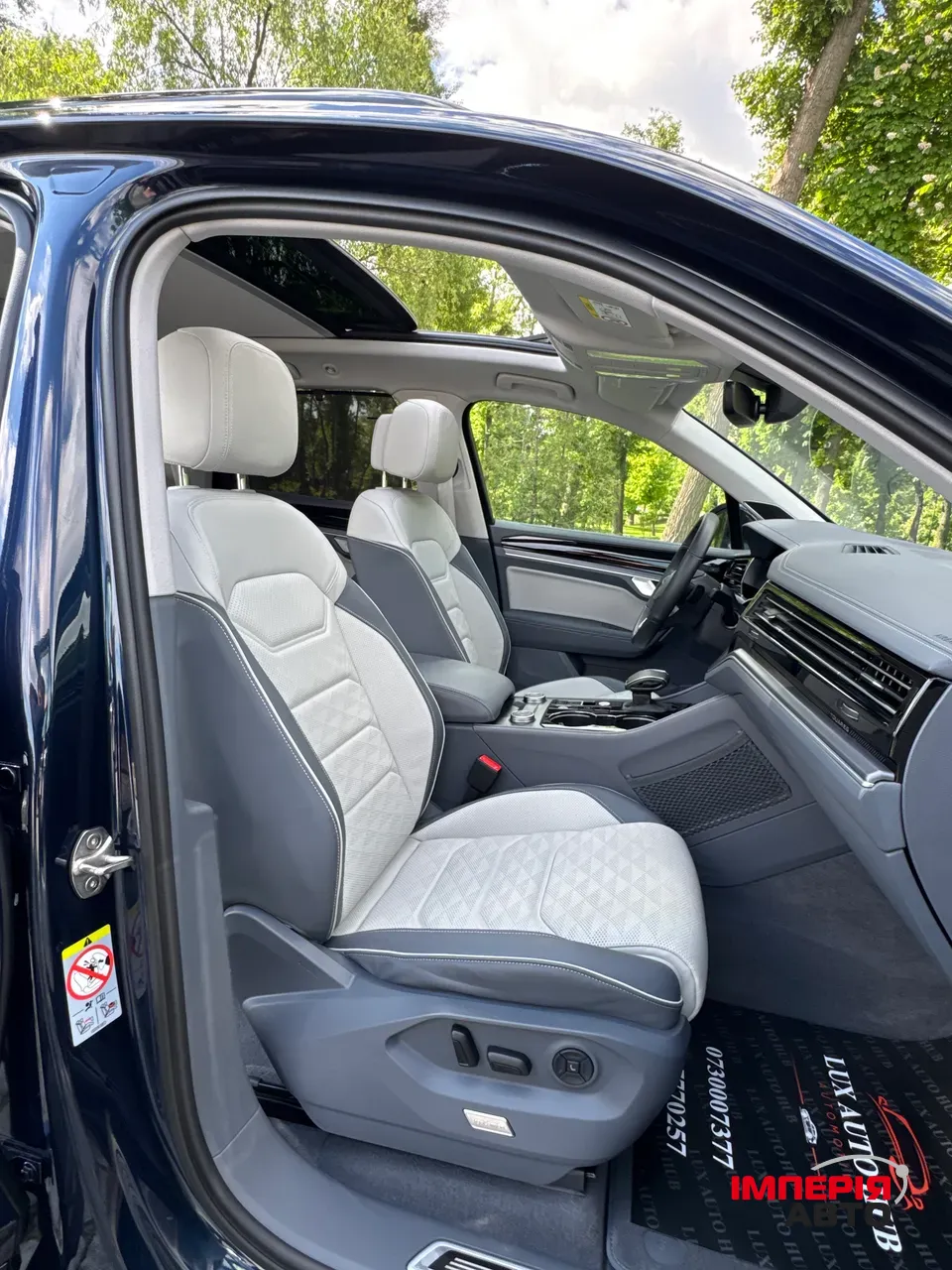 Volkswagen Touareg - фото 13