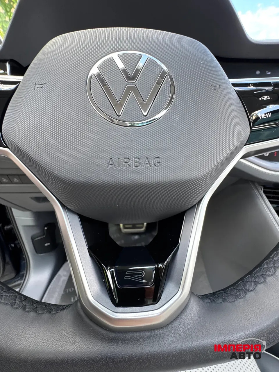 Volkswagen Touareg - фото 26