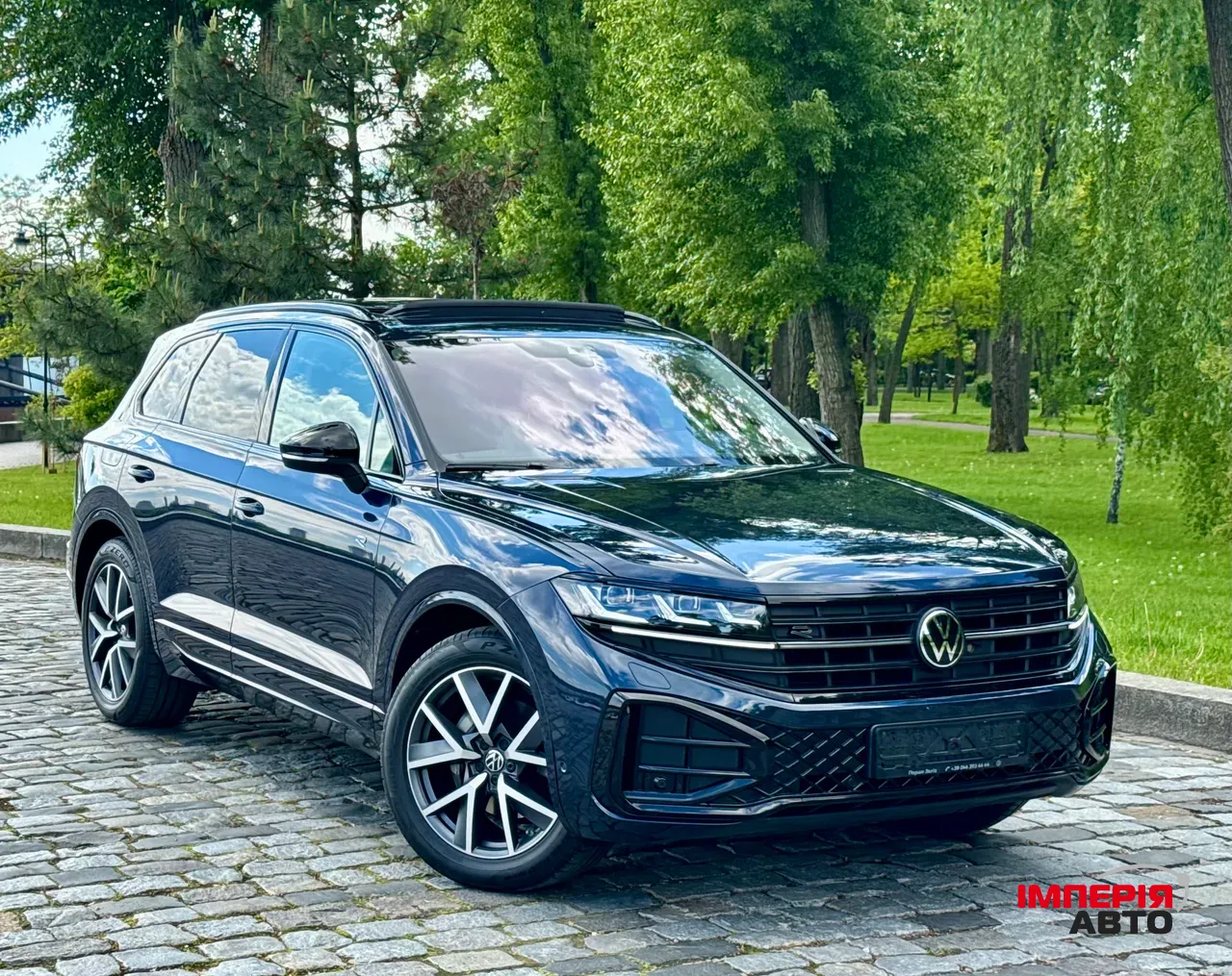 Volkswagen Touareg - фото 1