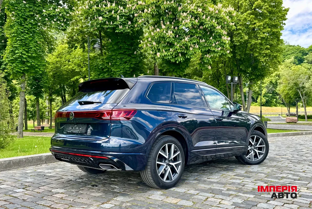 Volkswagen Touareg - фото 5