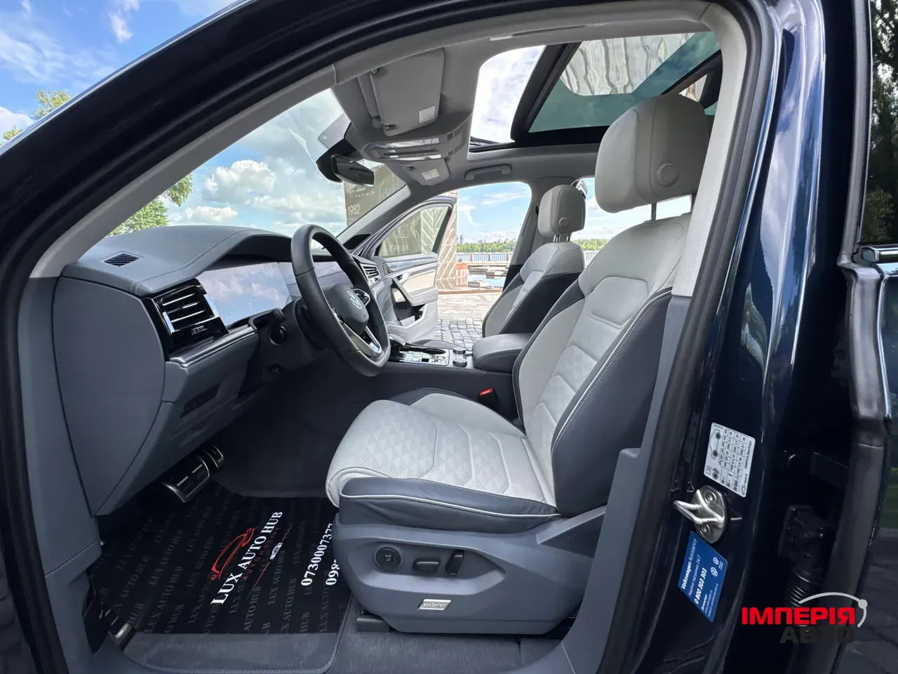 Volkswagen Touareg - фото 18