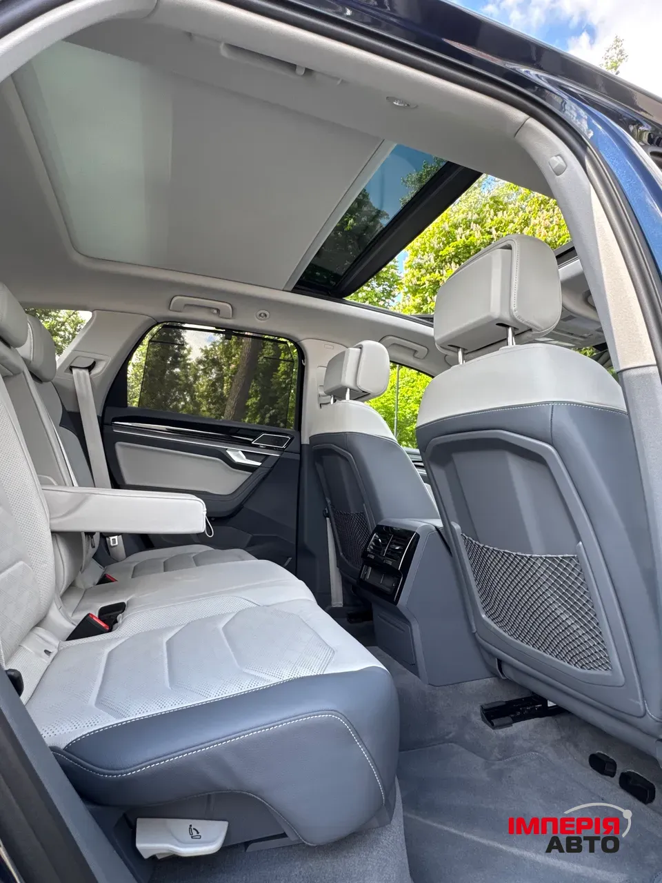 Volkswagen Touareg - фото 9