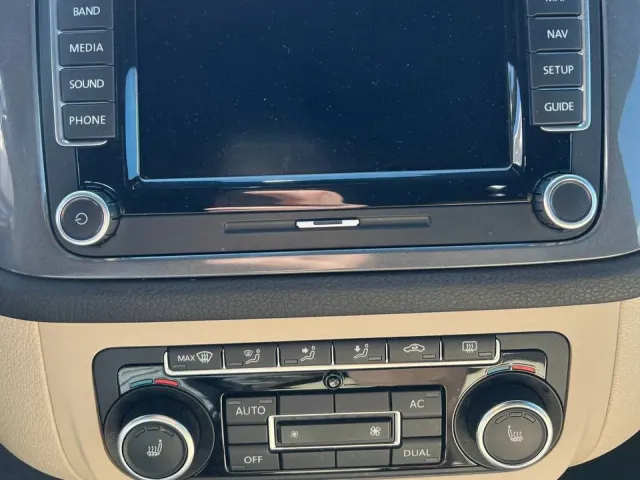 Volkswagen Tiguan - фото 5