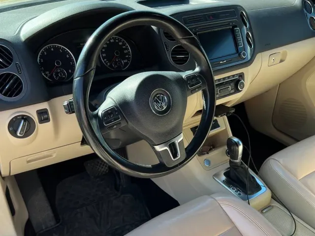 Volkswagen Tiguan - фото 3