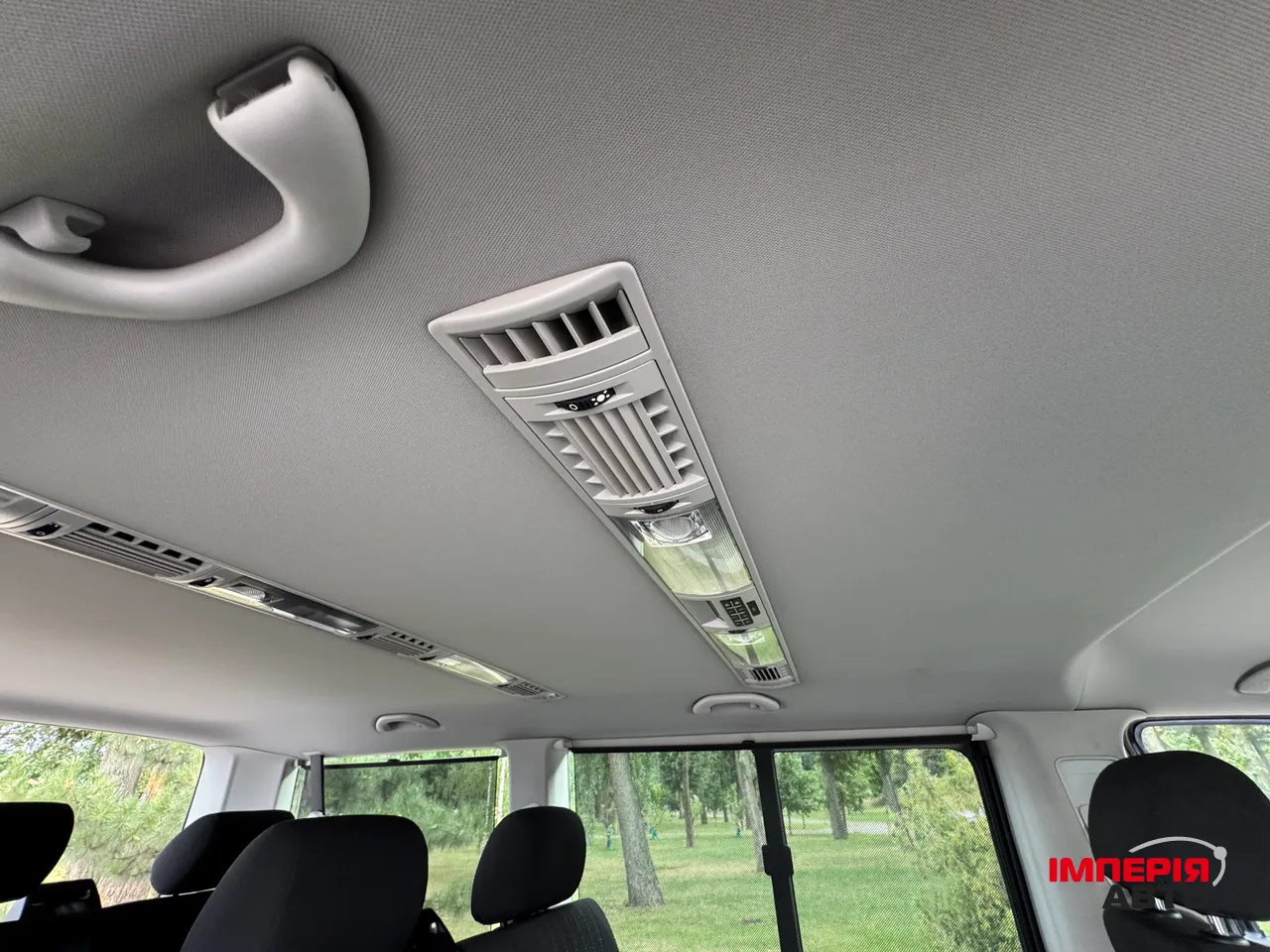 Volkswagen Caravelle - фото 13