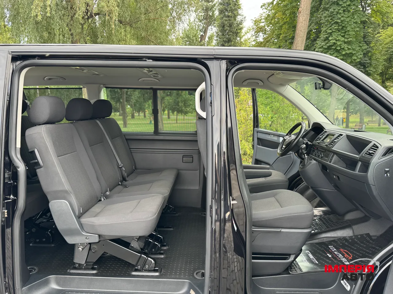 Volkswagen Caravelle - фото 16