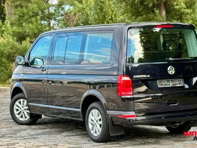Volkswagen Caravelle - фото 2