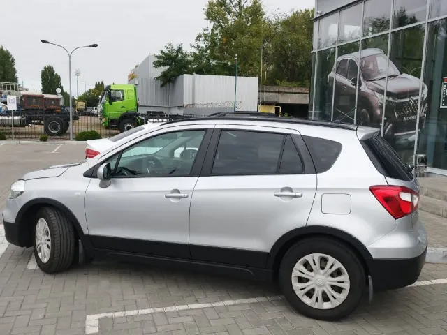 Suzuki SX4 - фото 5
