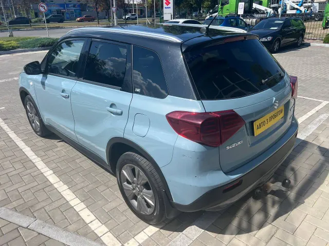 Suzuki Vitara - фото 3