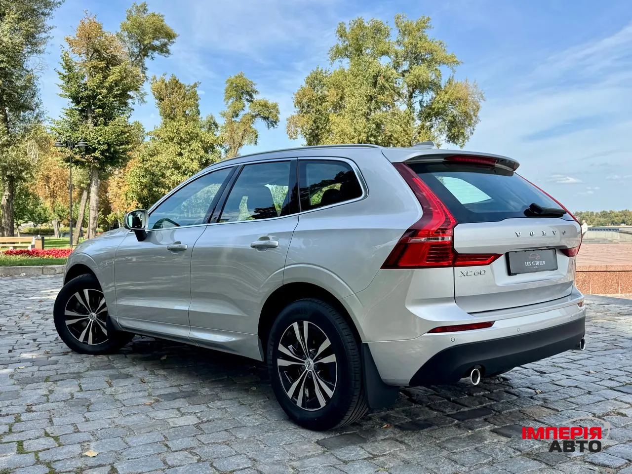 Volvo XC60 - фото 4