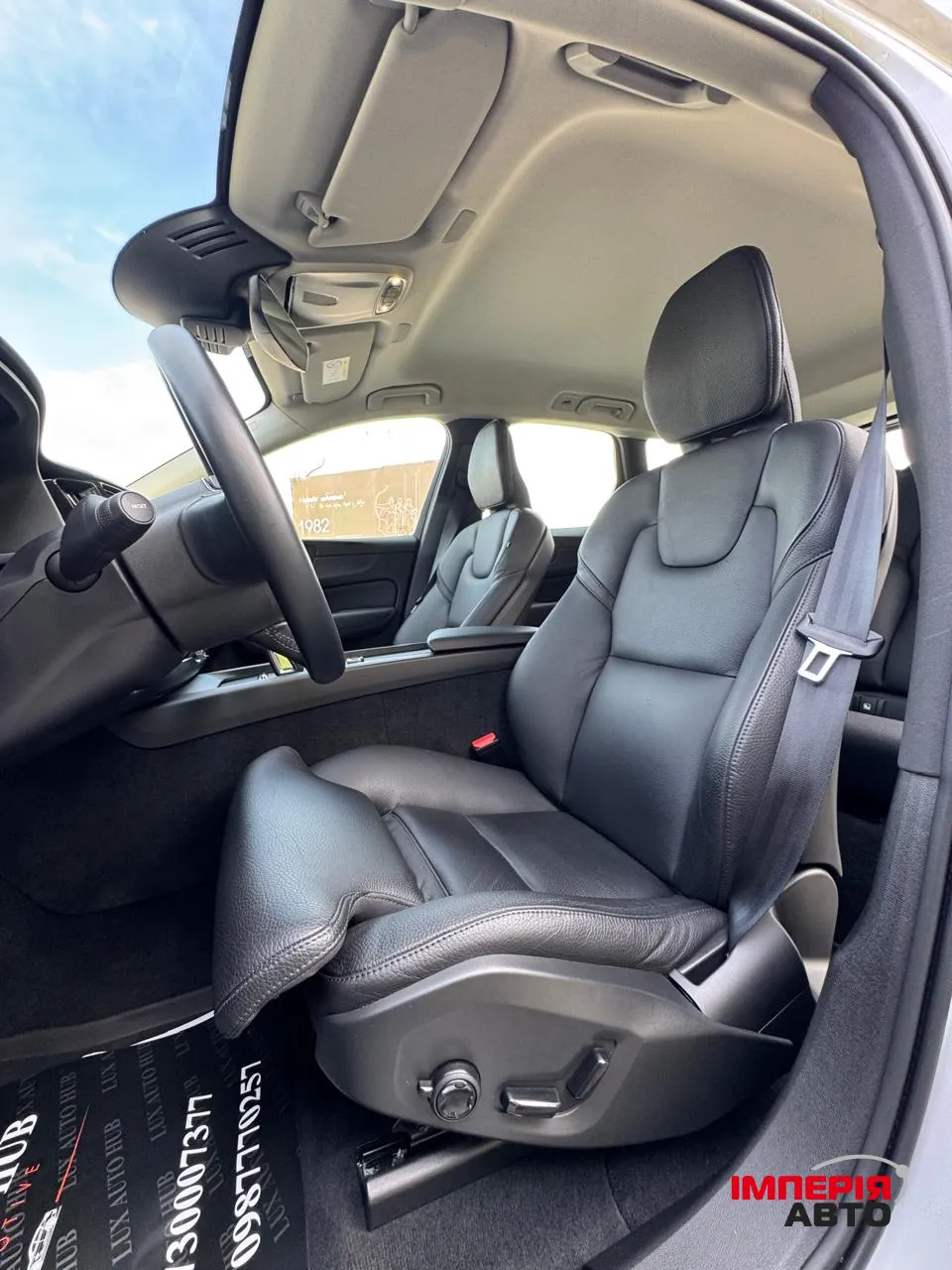 Volvo XC60 - фото 8