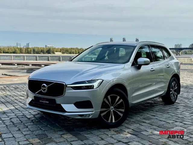 Volvo XC60 - фото 1