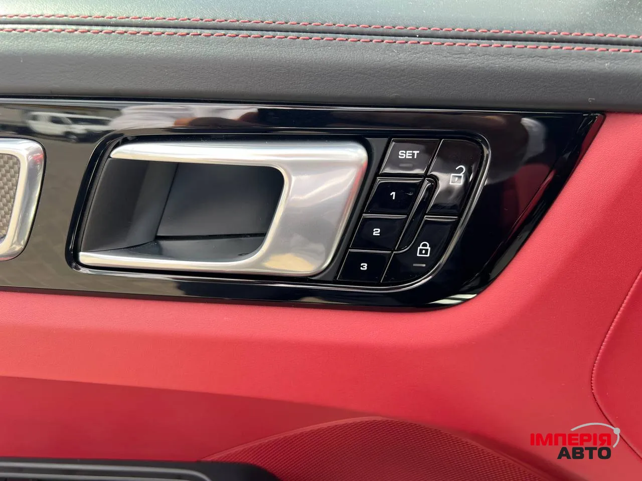 Porsche Cayenne - фото 12