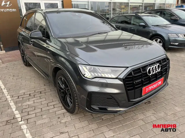 Audi Q7 - фото 4