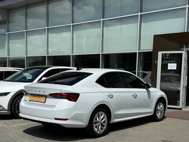 Skoda Octavia - фото 4