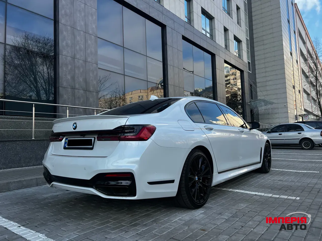 BMW 7 серії - фото 15