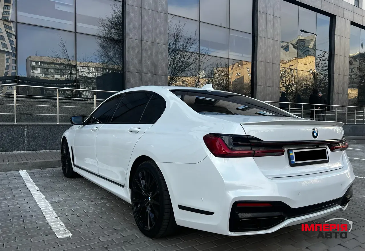 BMW 7 серії - фото 11