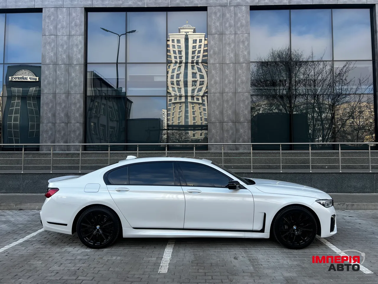 BMW 7 серії - фото 9