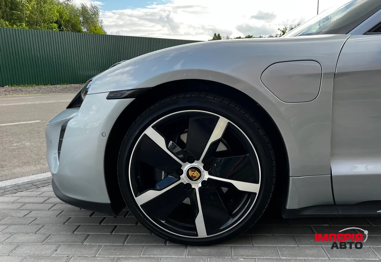 Porsche Taycan - фото 15