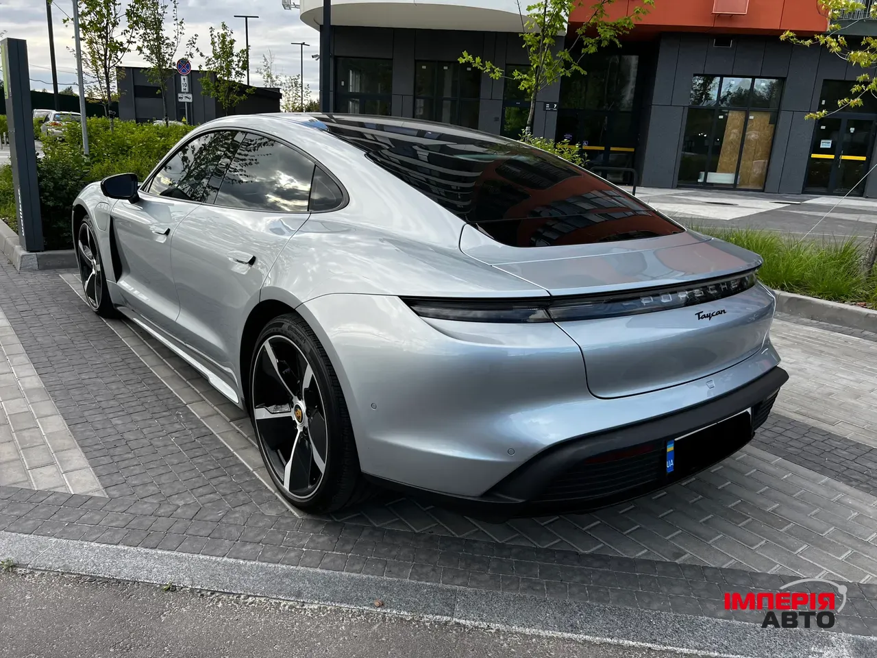 Porsche Taycan - фото 14