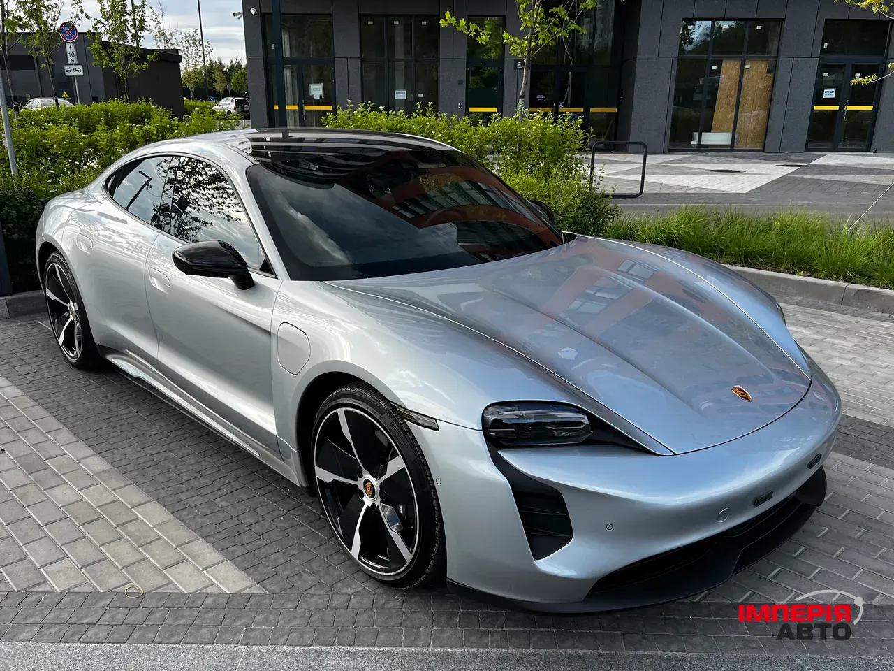 Porsche Taycan - фото 3