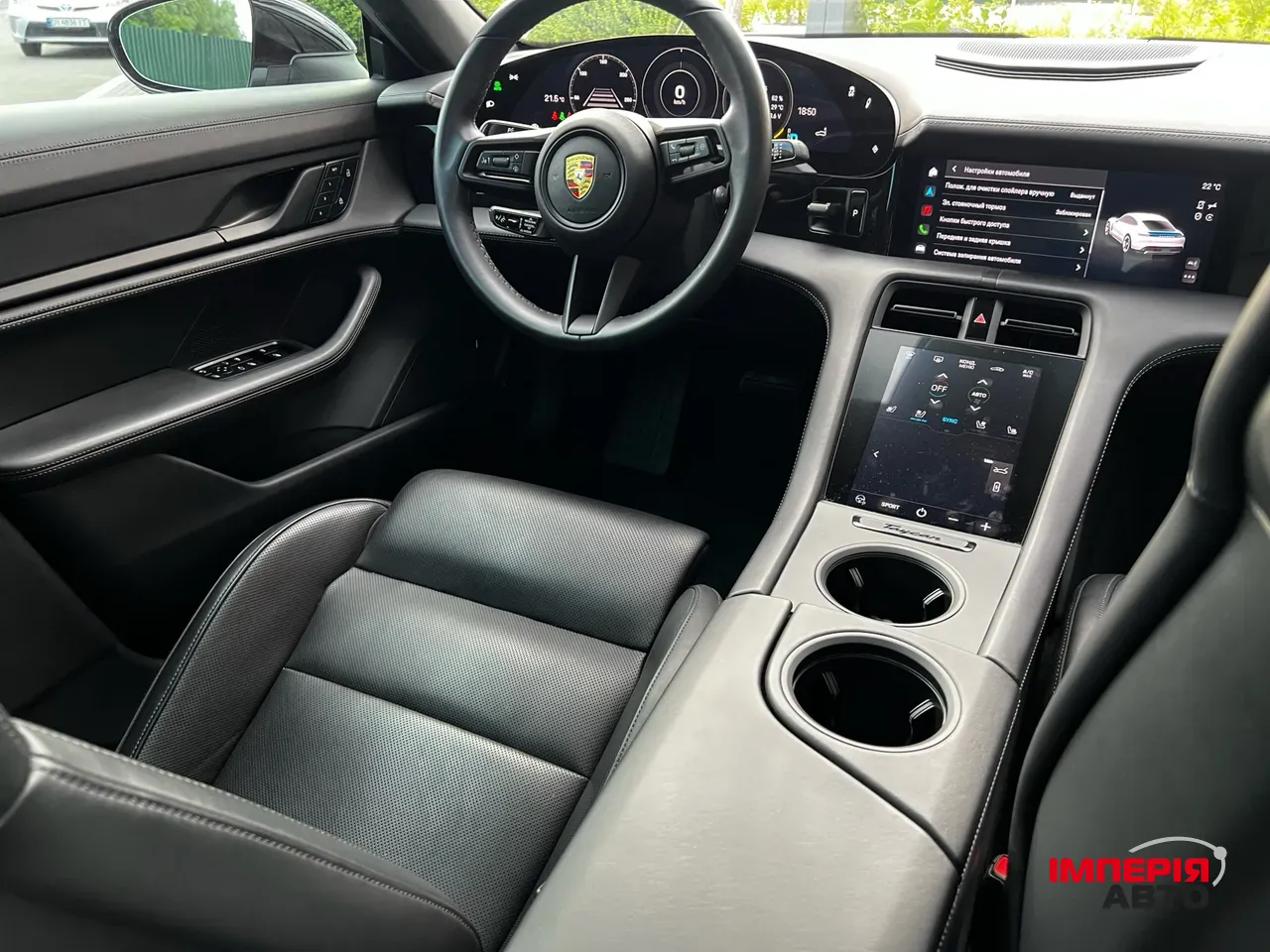 Porsche Taycan - фото 19