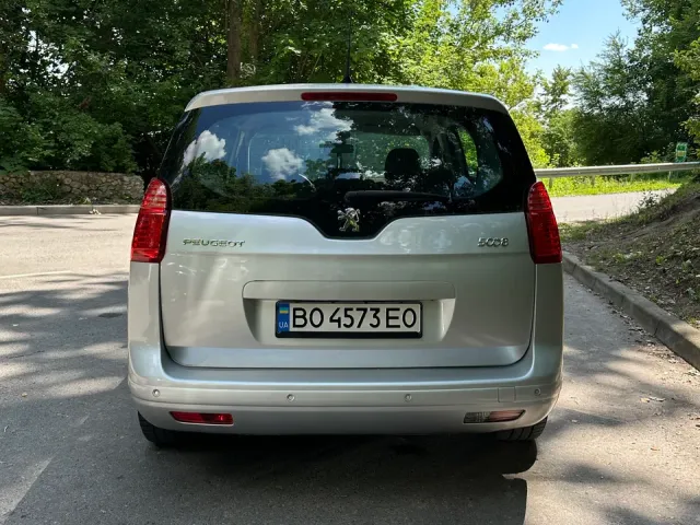 Peugeot 5008 - фото 4