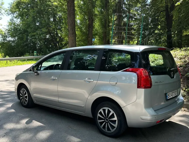 Peugeot 5008 - фото 5