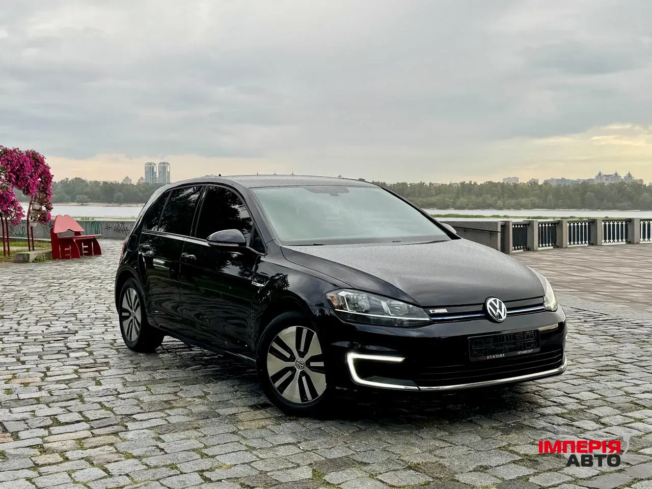 Volkswagen Golf - фото 2