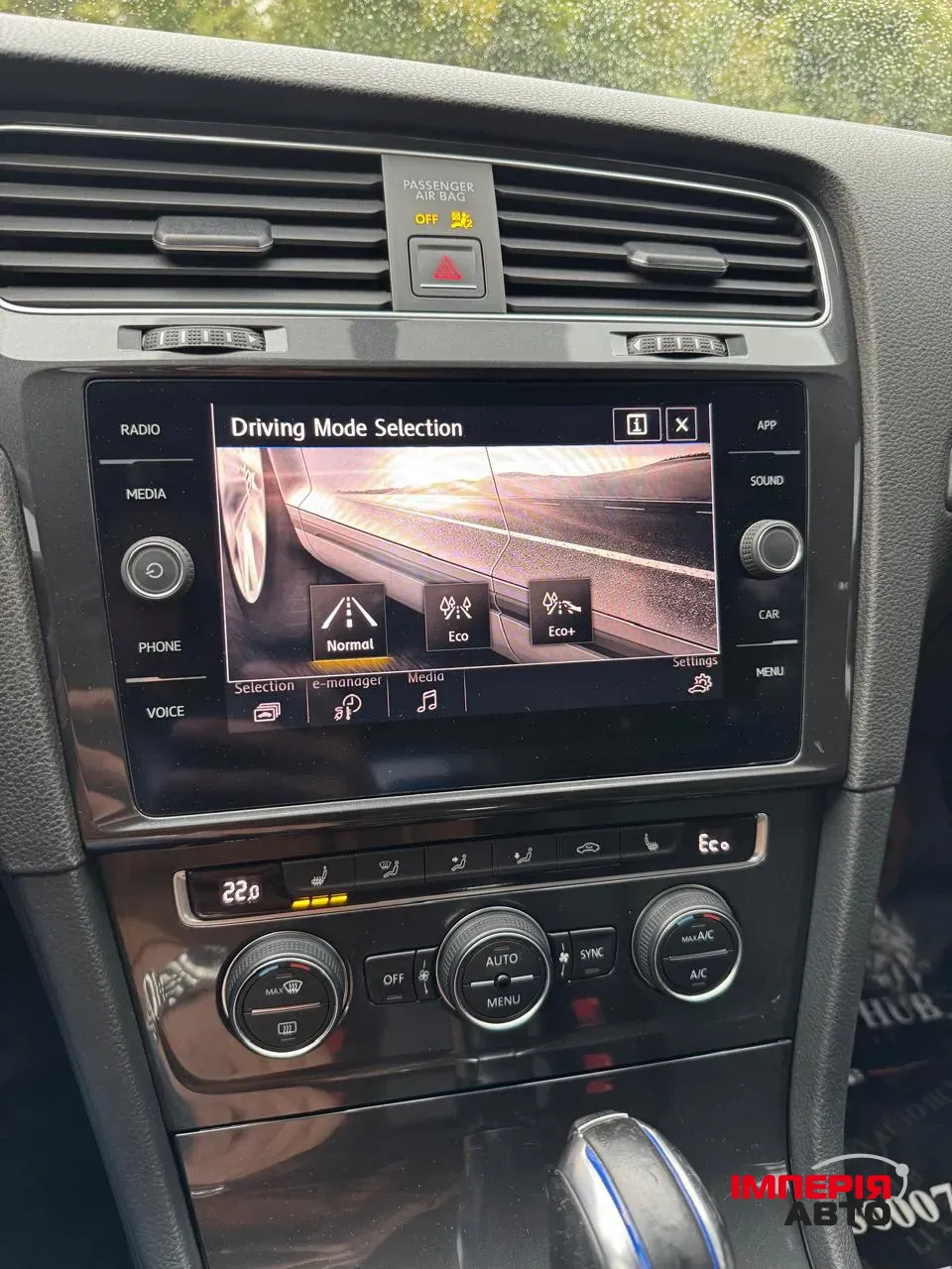 Volkswagen Golf - фото 8