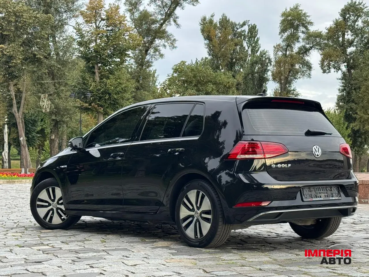 Volkswagen Golf - фото 11