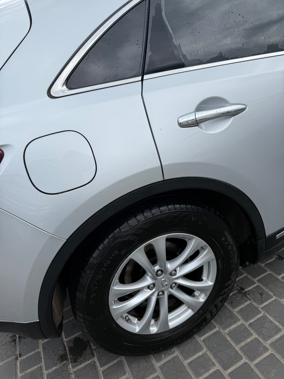 Infiniti QX70 - фото 14