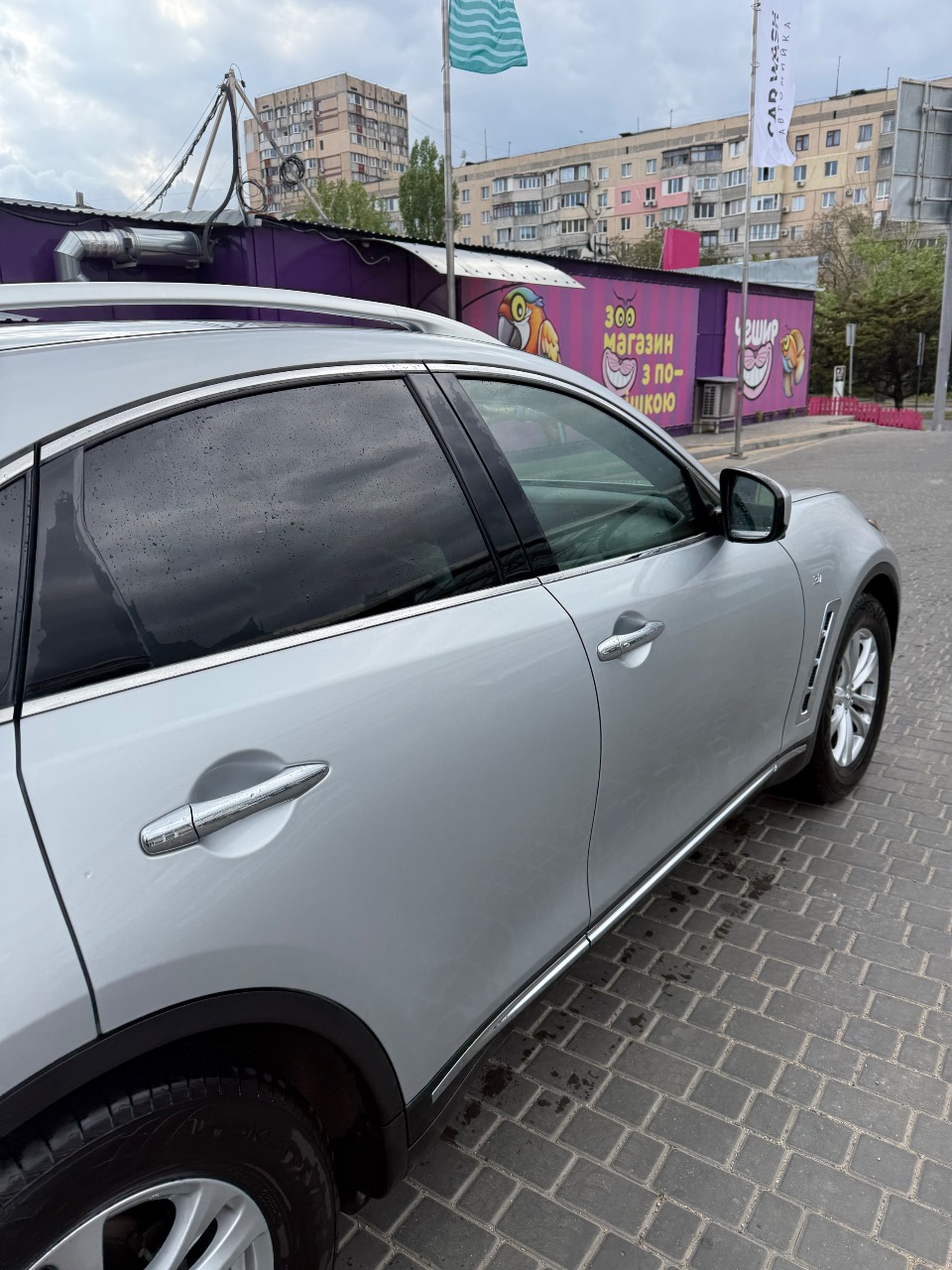 Infiniti QX70 - фото 19