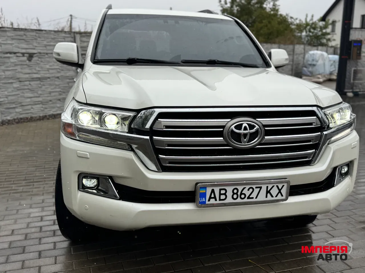 Toyota Land Cruiser - фото 1