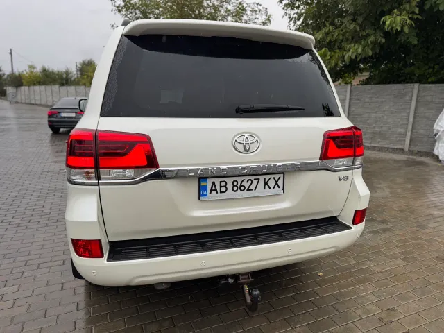 Toyota Land Cruiser - фото 3