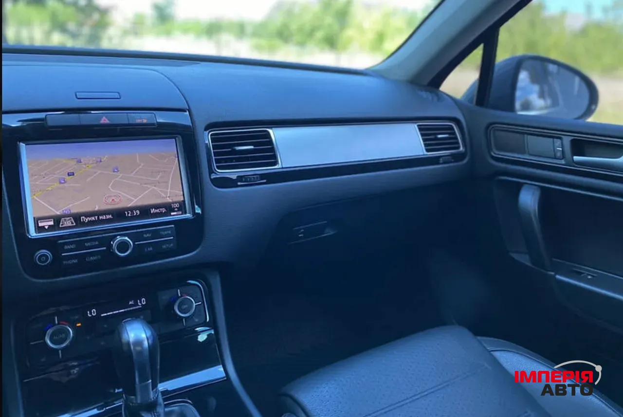 Volkswagen Touareg - фото 24