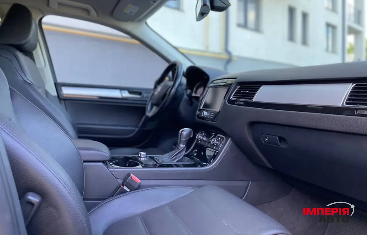 Volkswagen Touareg - фото 30