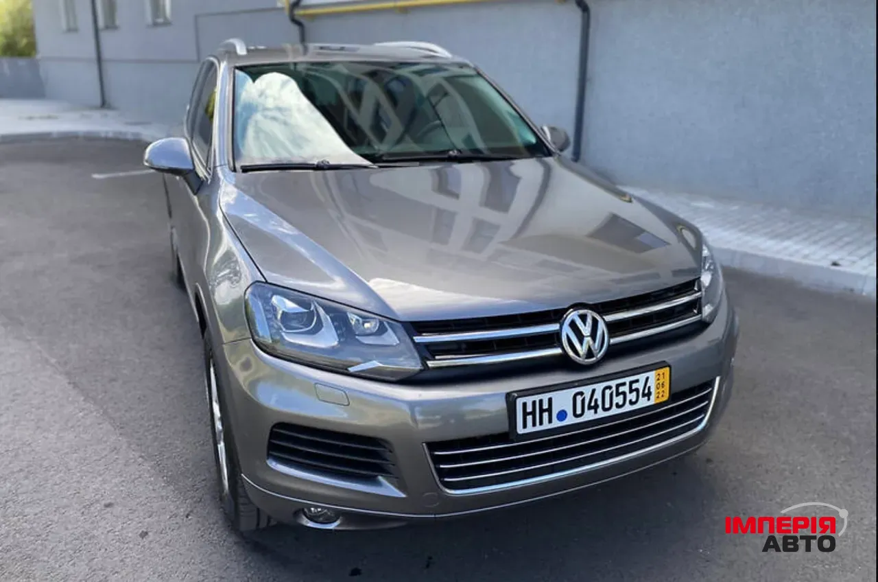 Volkswagen Touareg - фото 8