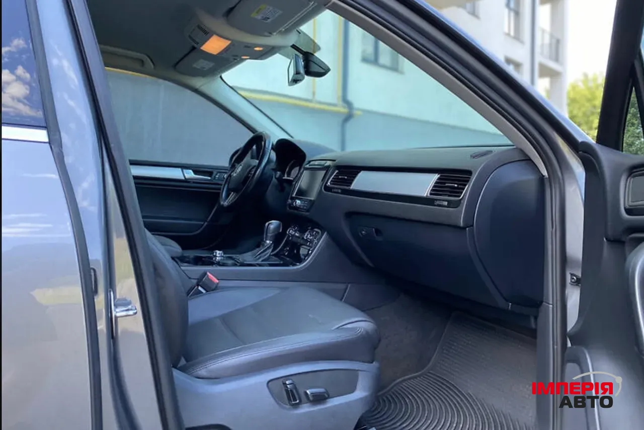Volkswagen Touareg - фото 29