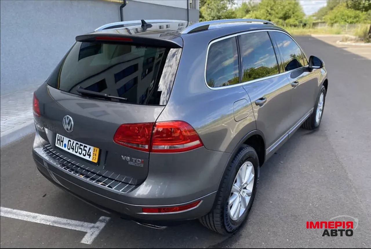 Volkswagen Touareg - фото 11