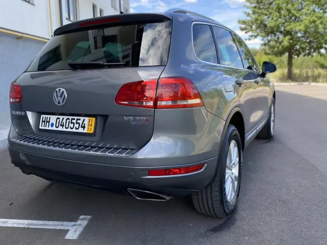 Volkswagen Touareg - фото 4