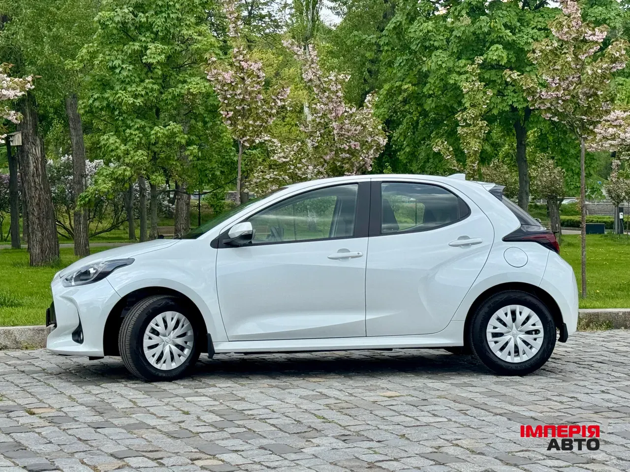 Toyota Yaris - фото 9