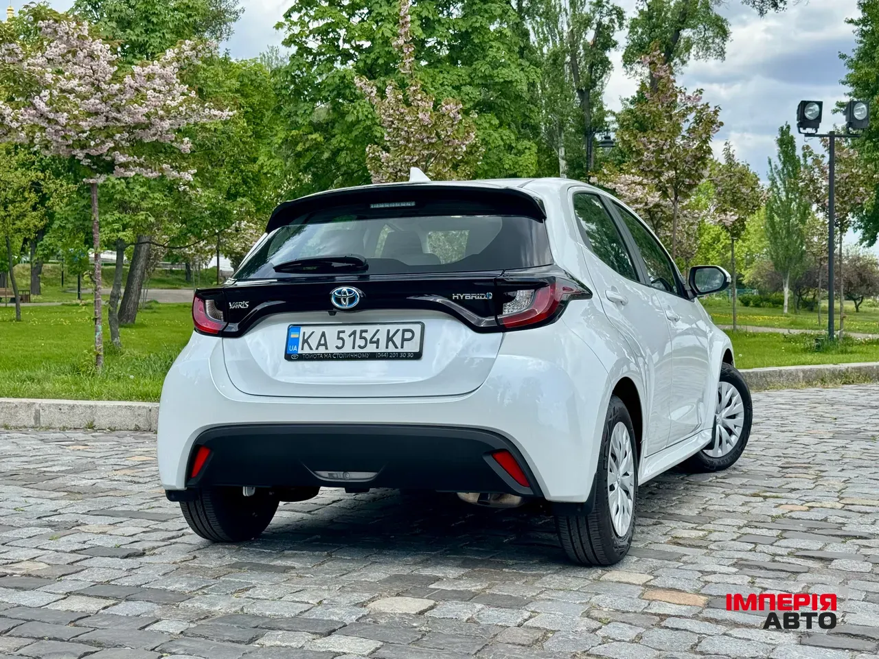 Toyota Yaris - фото 2