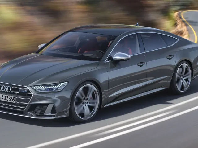 Audi A4 - фото 1