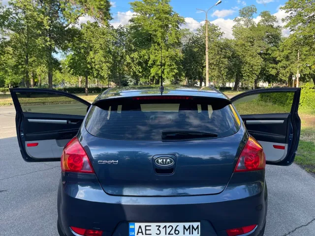 Kia Ceed - фото 5